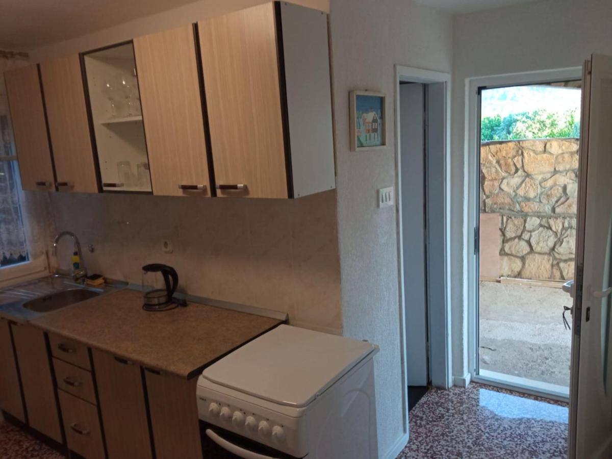Guesthouse Eljuga Family Stari Grad  Esterno foto