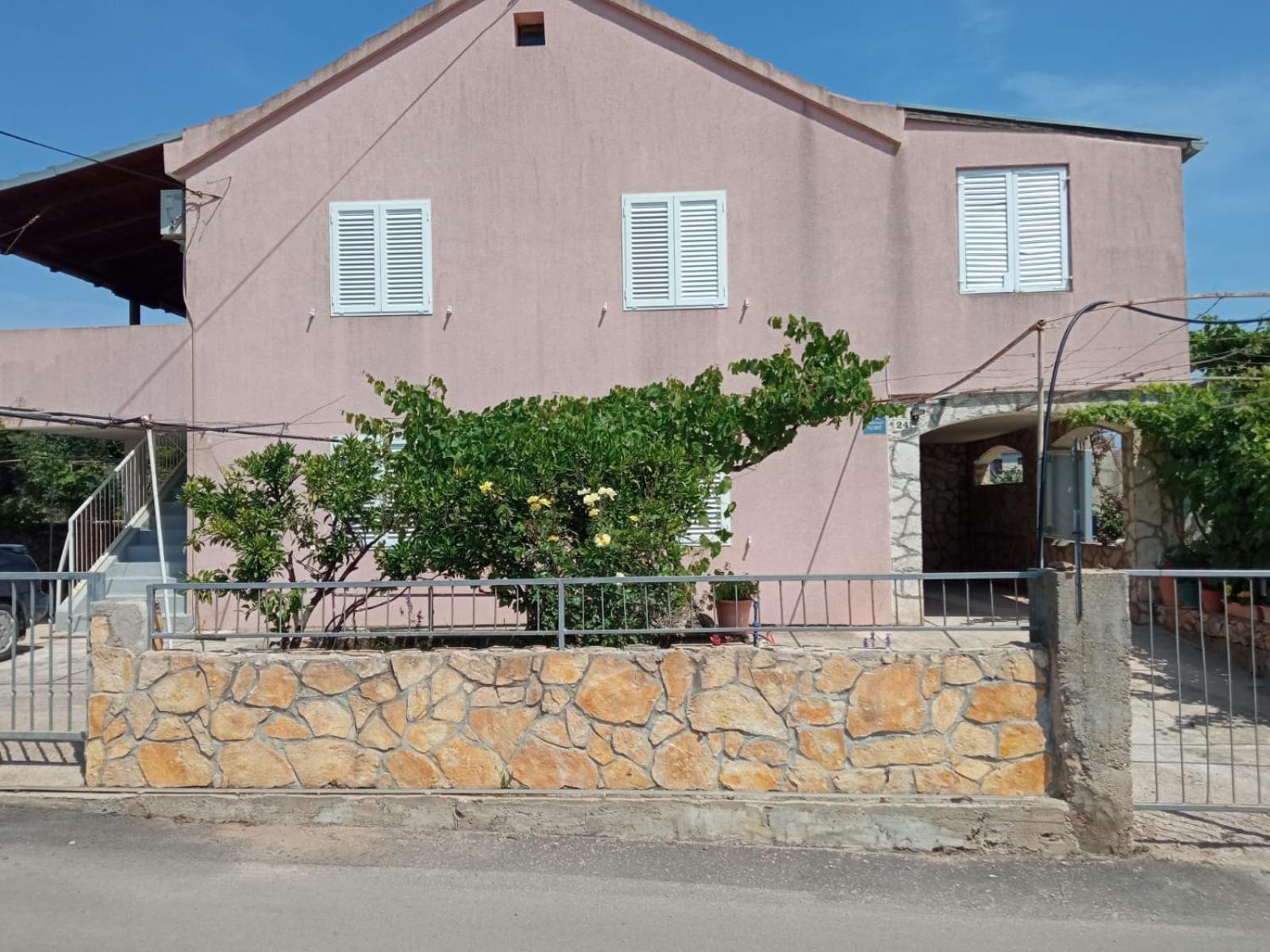Guesthouse Eljuga Family Stari Grad  Esterno foto