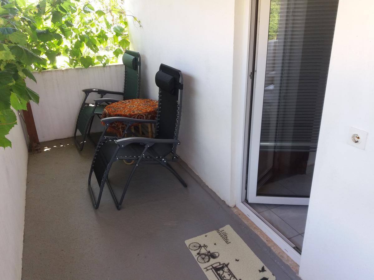 Guesthouse Eljuga Family Stari Grad  Esterno foto